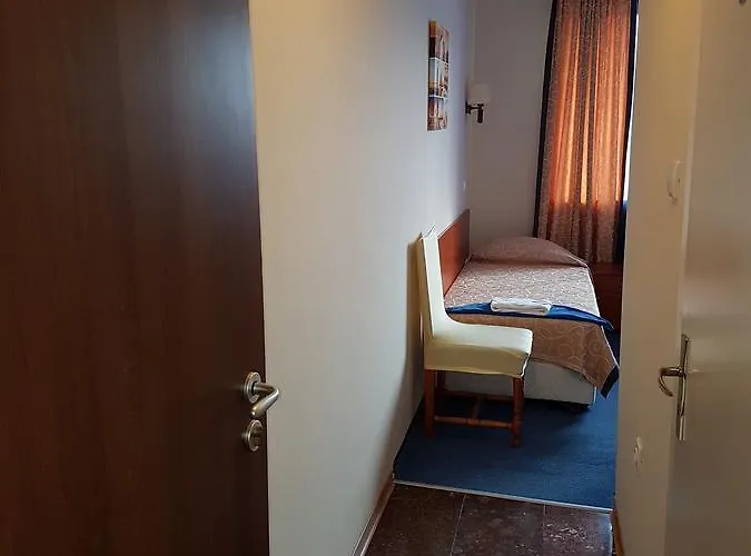 Къща за гости маркови 3*